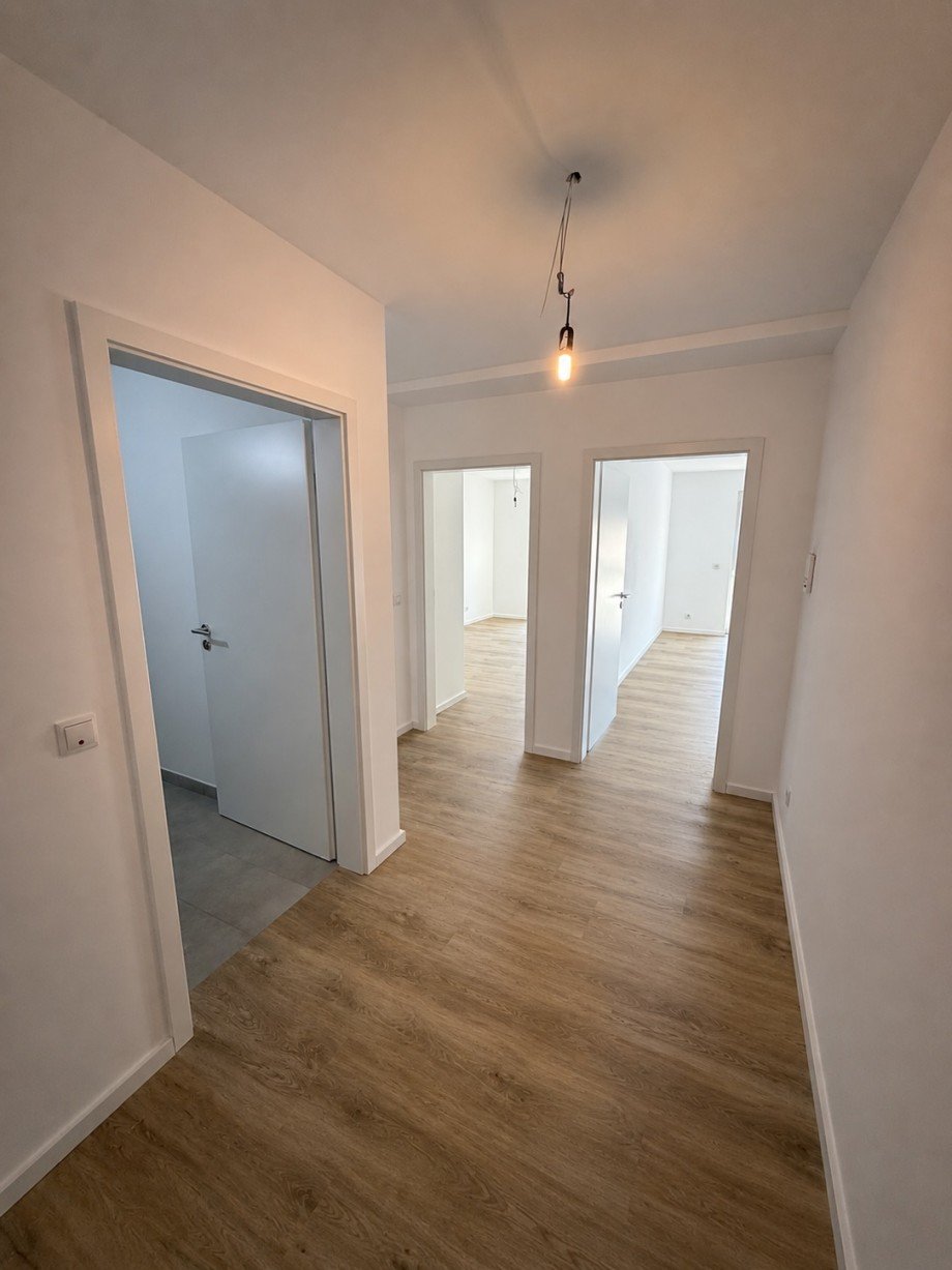 Gro�er Flur Etagenwohnung Neuwied