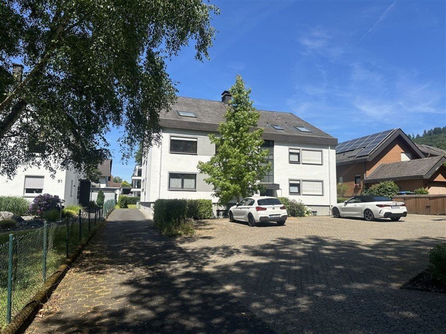 *** Exklusive Dachgeschosswohnung nach Grundsanierung - hochwertiges Wohnen mit moderner Ausstattung *** - Photo 1