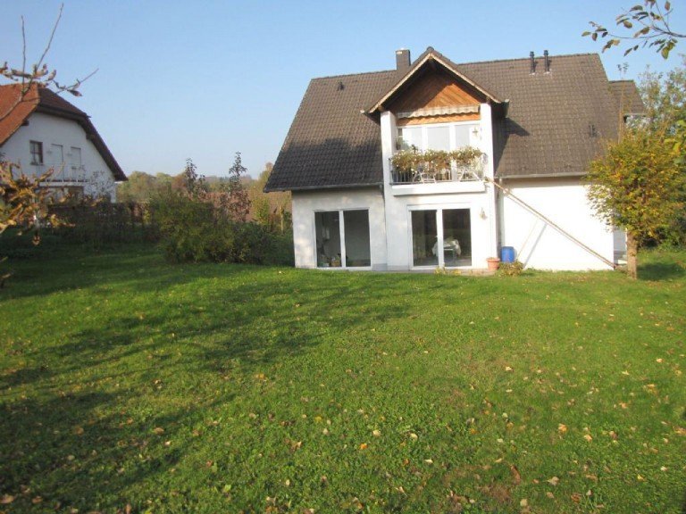 Gartenansicht Neuwied Erdgeschosswohnung *** SCH�NES WOHNEN MIT TERRASSE UND GARTEN ***bereits vermietet***