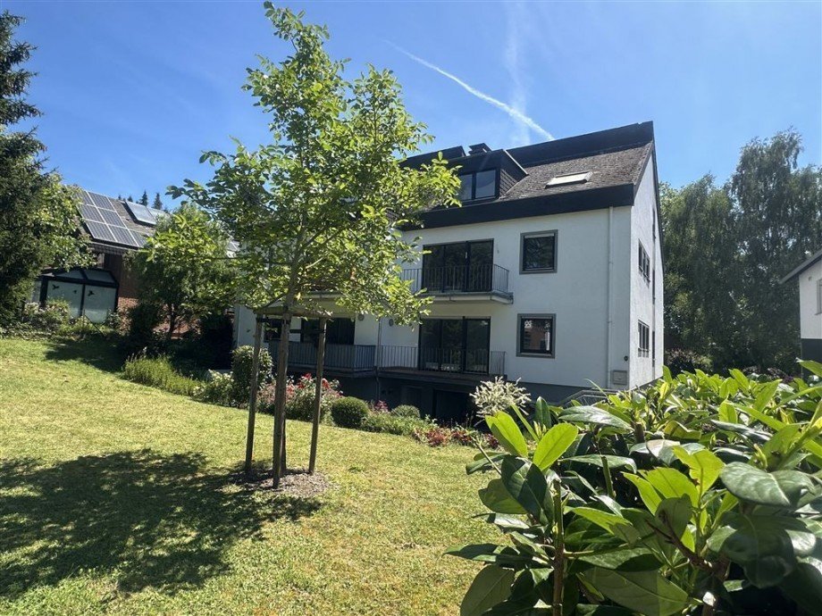 *** Exklusive Dachgeschosswohnung nach Grundsanierung - hochwertiges Wohnen mit moderner Ausstattung *** - Photo 2
