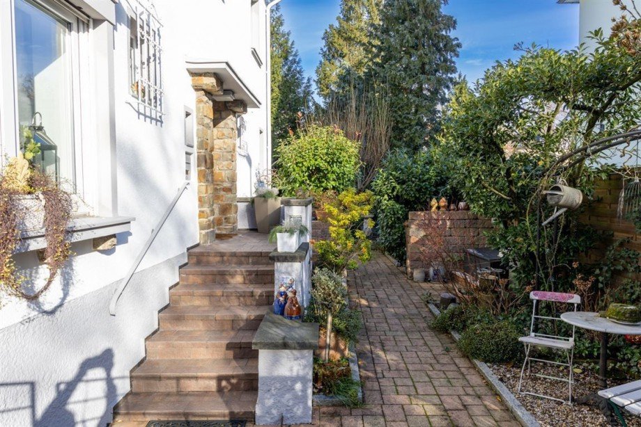 Seitlicher Eingang Stadthaus Neuwied