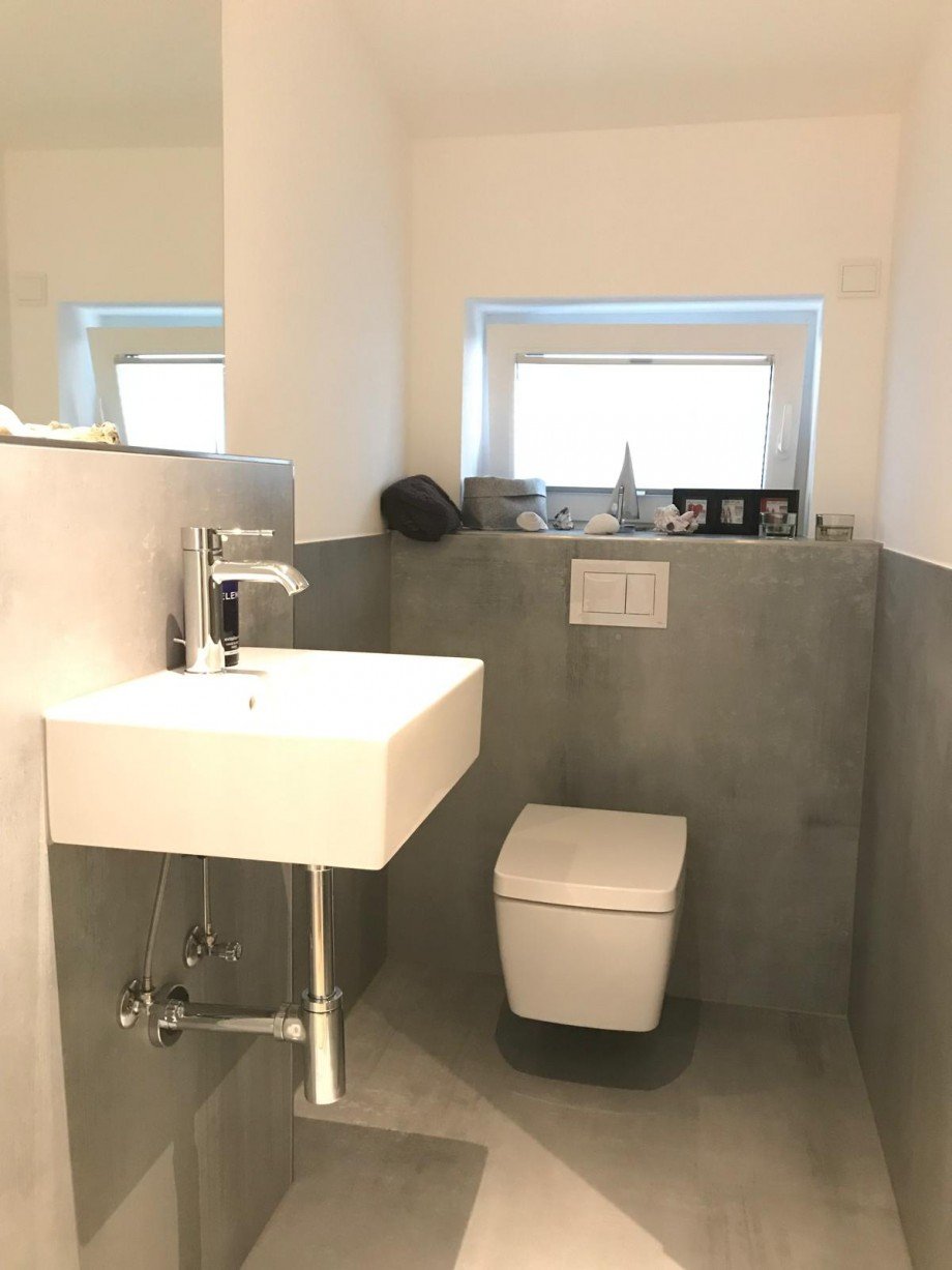 G�ste WC mit Dusche Penthousewohnung Neuwied